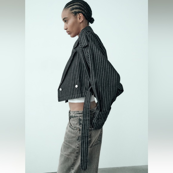 ✨SALE✨ ZARA OVERSIZED STRIPED CROP DENIM TRENCH ✨SALE✨ - Picture 2 of 9